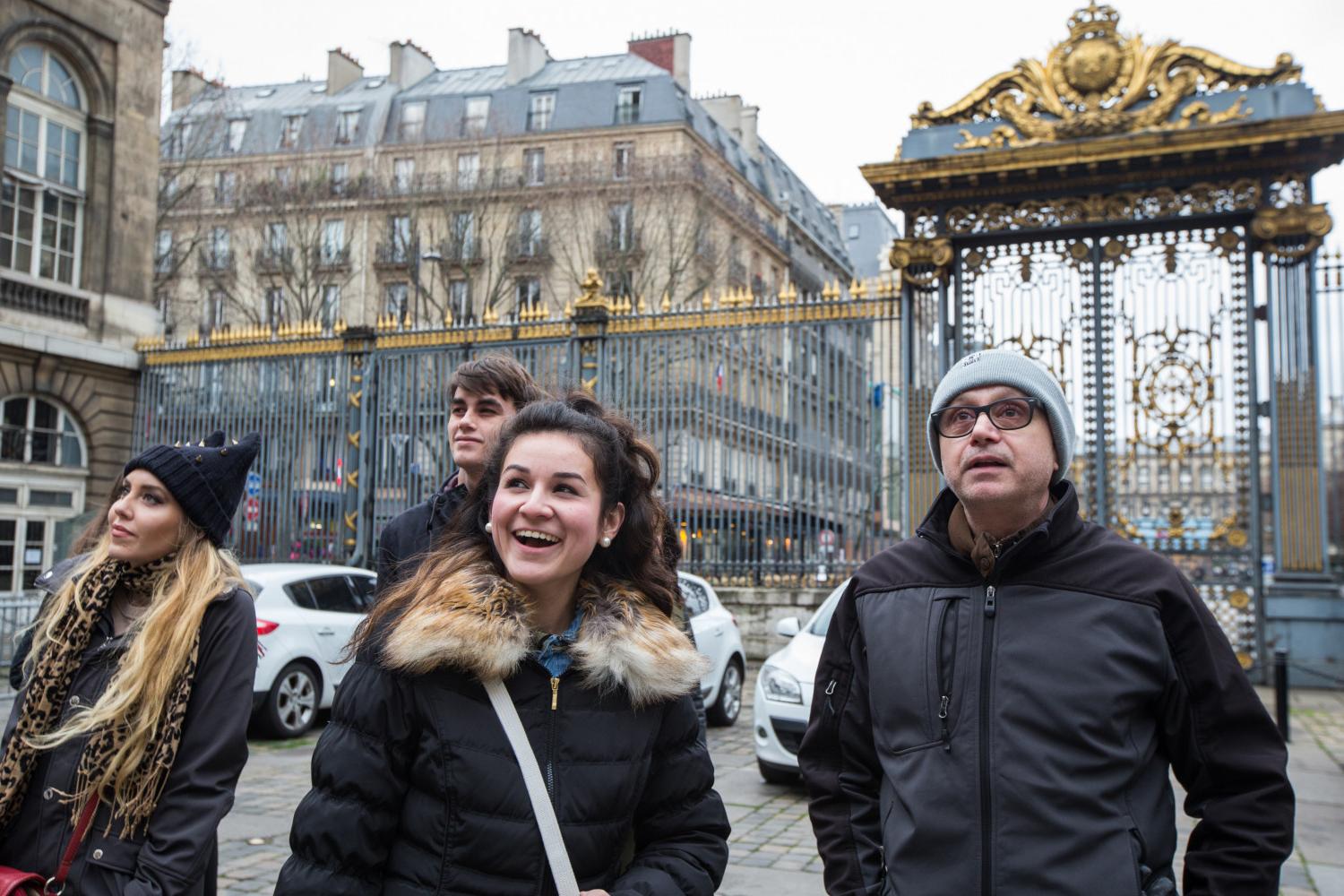 <a href='http://nxfr.ngskmc-eis.net'>全球十大赌钱排行app</a>学院法语教授Pascal Rollet带领学生们到巴黎游学.